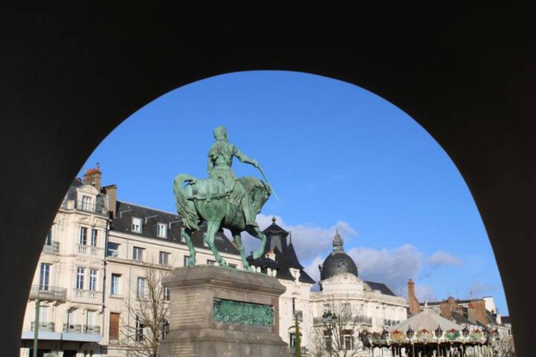 Le Scandinave, Proche Bord De Loire Orléans Esterno foto